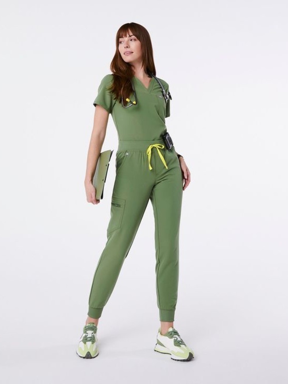 FIGS Zamora High-Rise Jogger Scrub Pant in Fern - Picture 2 of 4